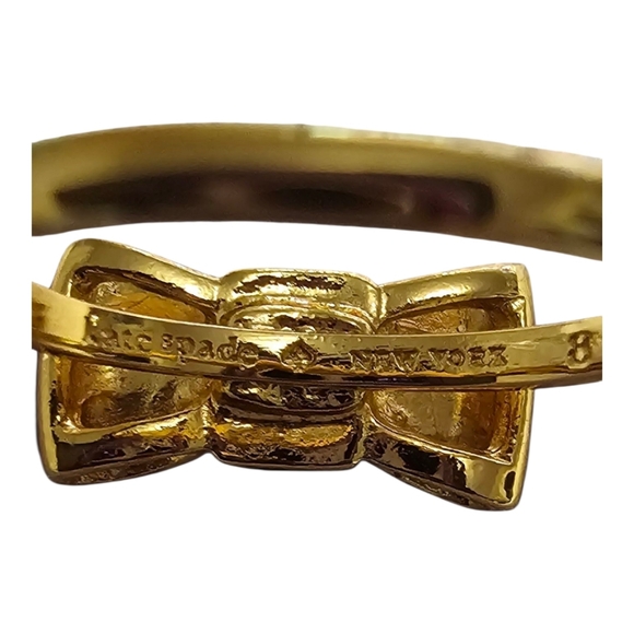 KATE SPADE "Take a Bow" Black and Gold -Tone Enamel Bow Ring 7.5 - Picture 4 of 9